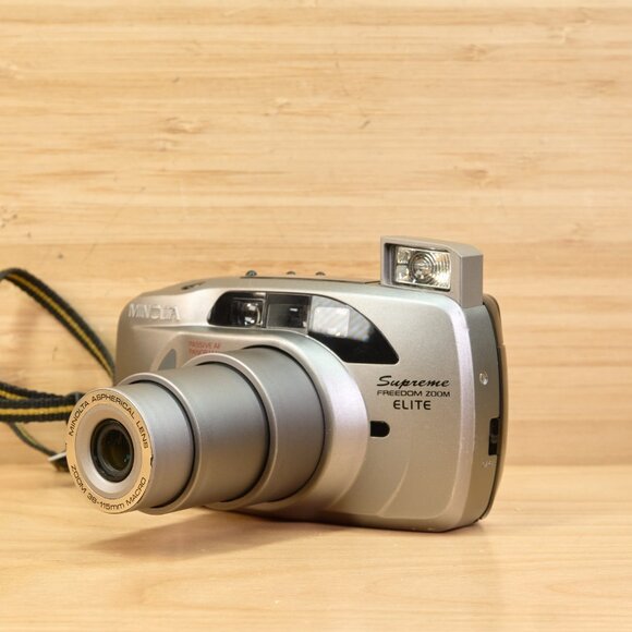 Minolta Supreme Freedom Zoom Elite / 35mm Film Point & Shoot Camera / Tested - Picture 4 of 8